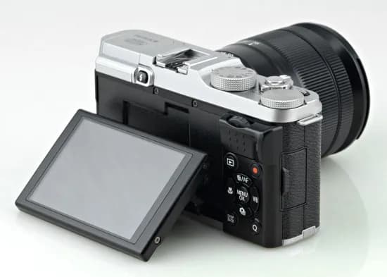 Recenzja Fuji X-M1: Czy warto kupić ten aparat? Opinie i testy Recenzja Fuji X-M1: Czy warto kupić ten aparat? Opinie i testy