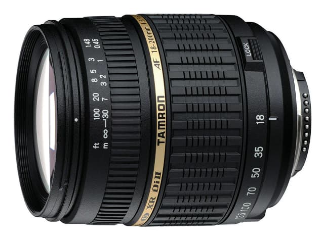Obiektyw 18-200 Sigma czy Tamron – który wybrać i uniknąć błędów? Porównanie i opinie Obiektyw 18-200 Sigma czy Tamron – który wybrać i uniknąć błędów? Porównanie i opinie